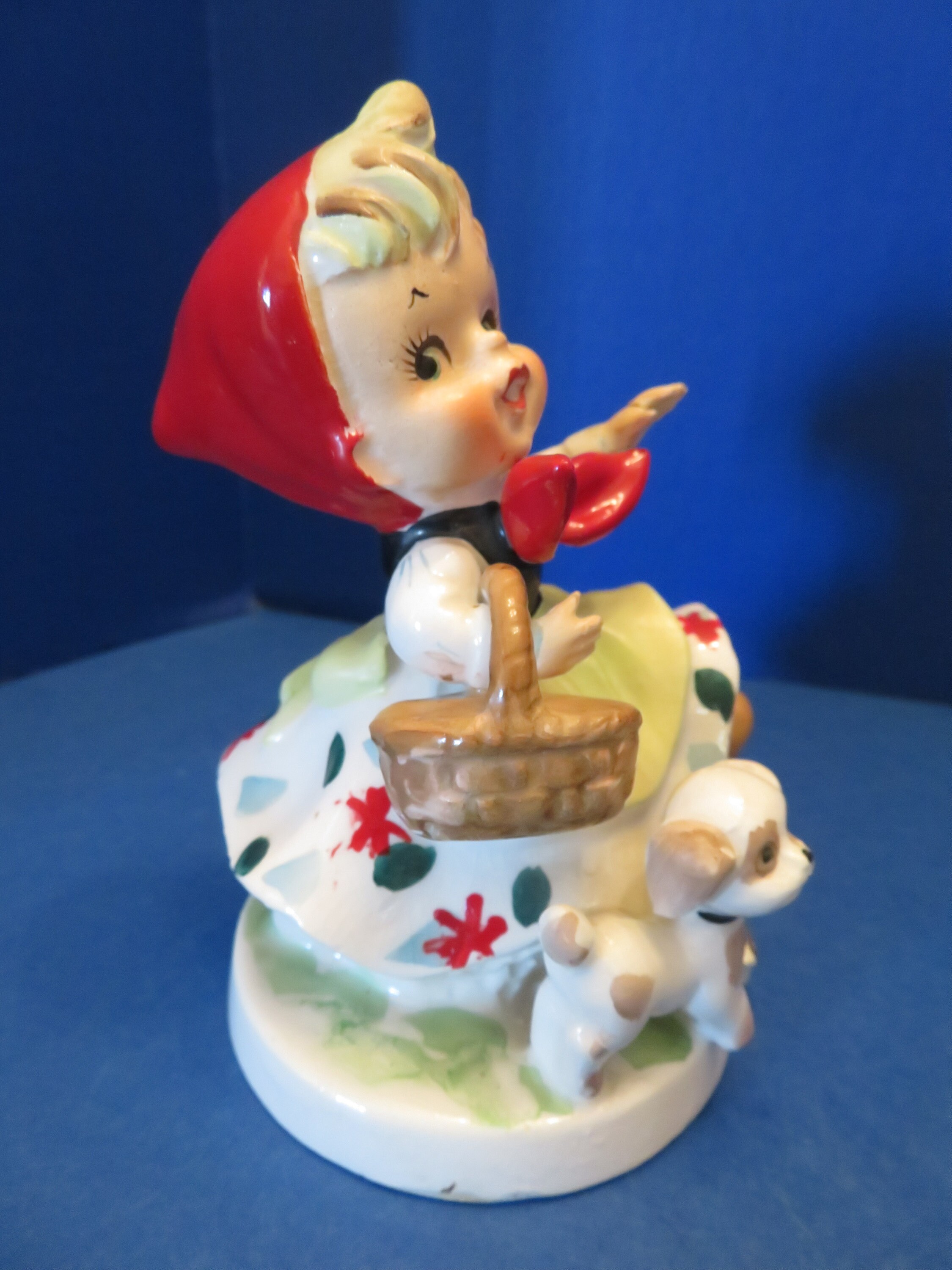 TMJ Nursery Rhyme Girl to Market She Wears Yellow Apron and Etsy