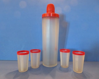 Art Deco Cocktail Shaker Set with Red Bake Lite Top, Center Pour with 4 Original Cocktail Cups Super Rare!