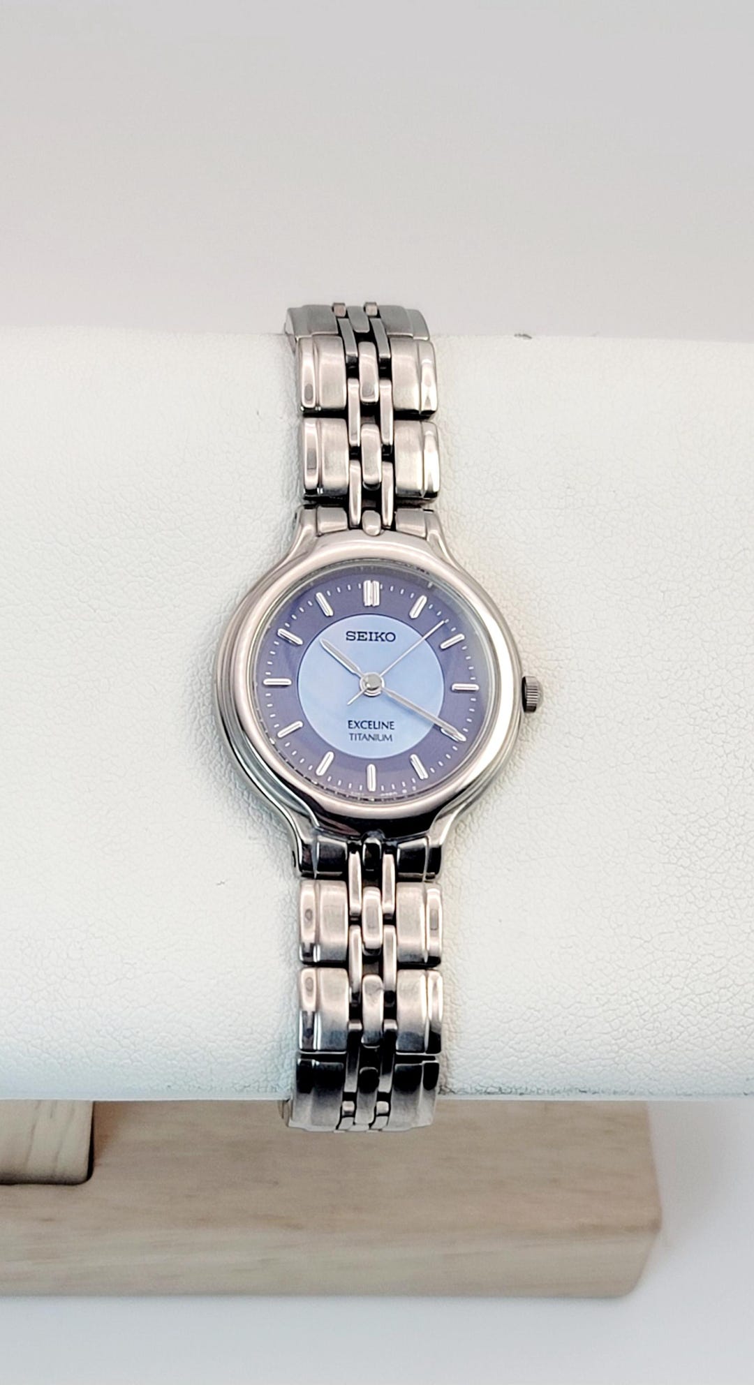 Seiko Exceline 4J41-0070 Titanium HAQ Quartz Ladies Watch Blue MOP