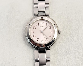 Seiko Solar V110-5A20 Oval Gold-tone Ladies Watch – Purple Dial