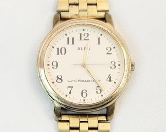 Vintage Seiko Alba V401-5900 Ladies Quartz Watch — Gold Tone Oval