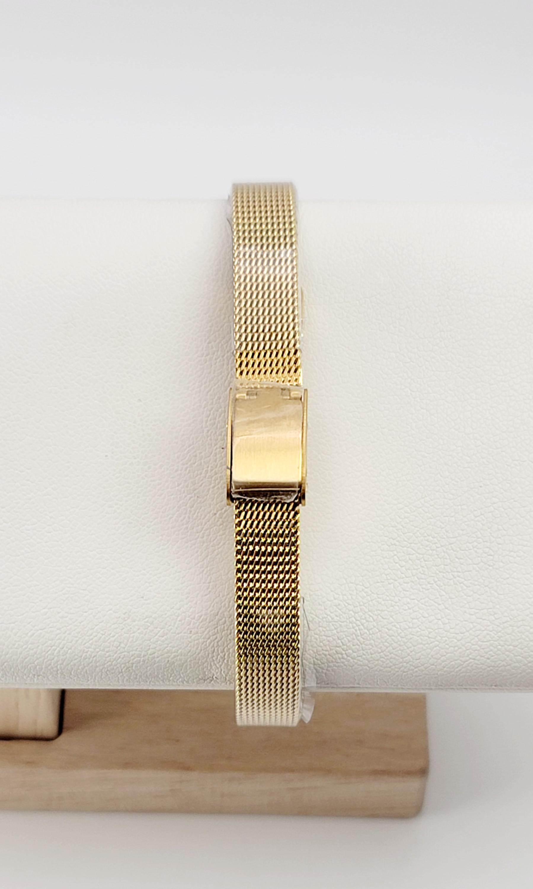 Vintage Seiko ALBA V233-0490 Japan Quartz Women’s Watch – Gold Tone Mesh Band Vintage Seiko ALBA V233-0490 Japan Quartz Women main image 2