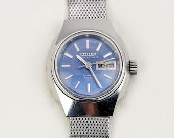 Seiko 7N82-0AG0 Blue Sunburst Two Tone Date Quartz Watch 50M Seiko Two-Tone Stainless Steel 7N82-0AV8 Watch | eBay main image 3