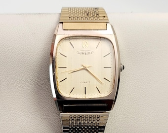 Seiko Solar V110-5A20 Oval Gold-tone Ladies Watch – Purple Dial