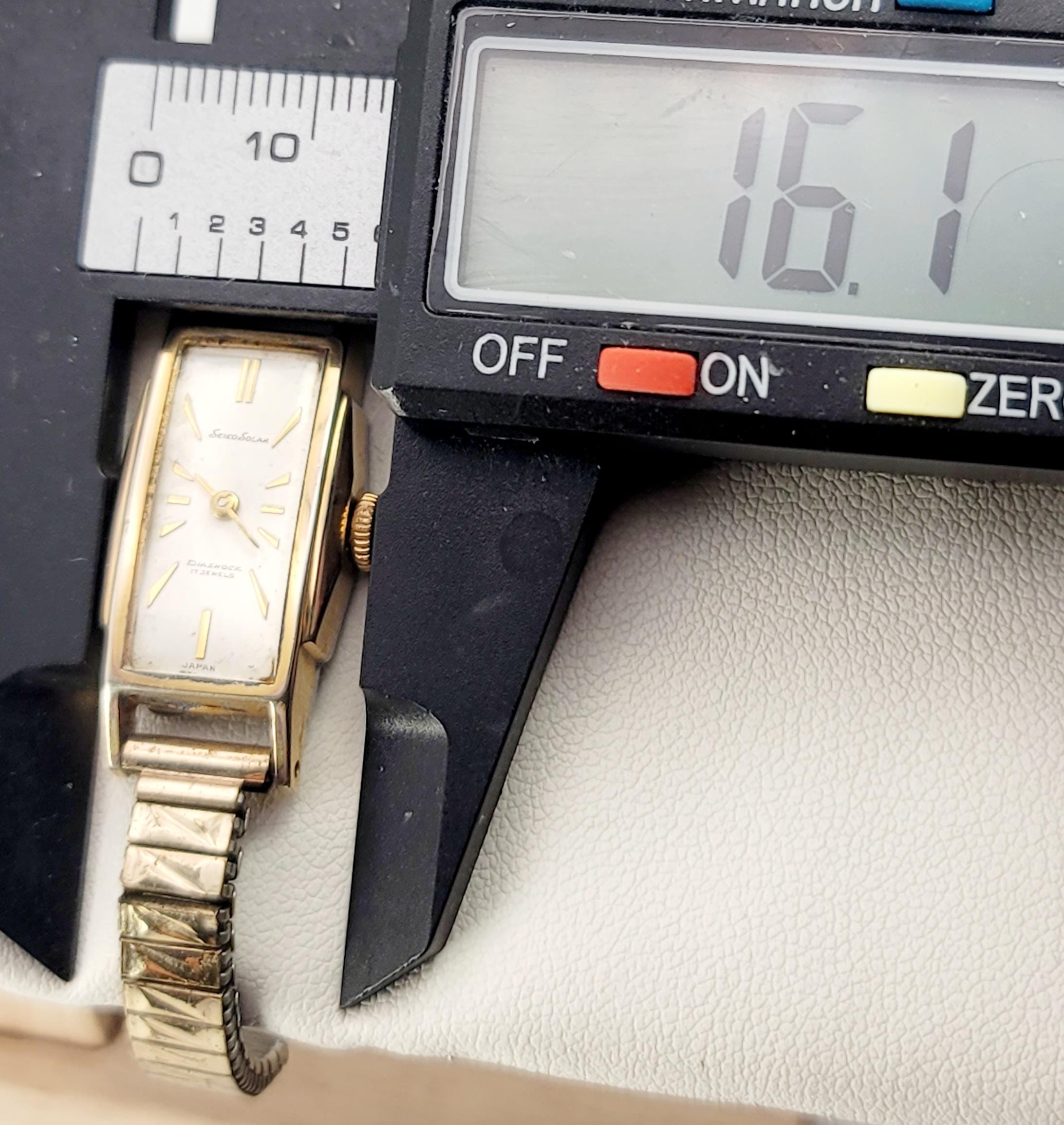 Vintage Seiko Solar Diashock 17-jewel Ladies Watch, 20 