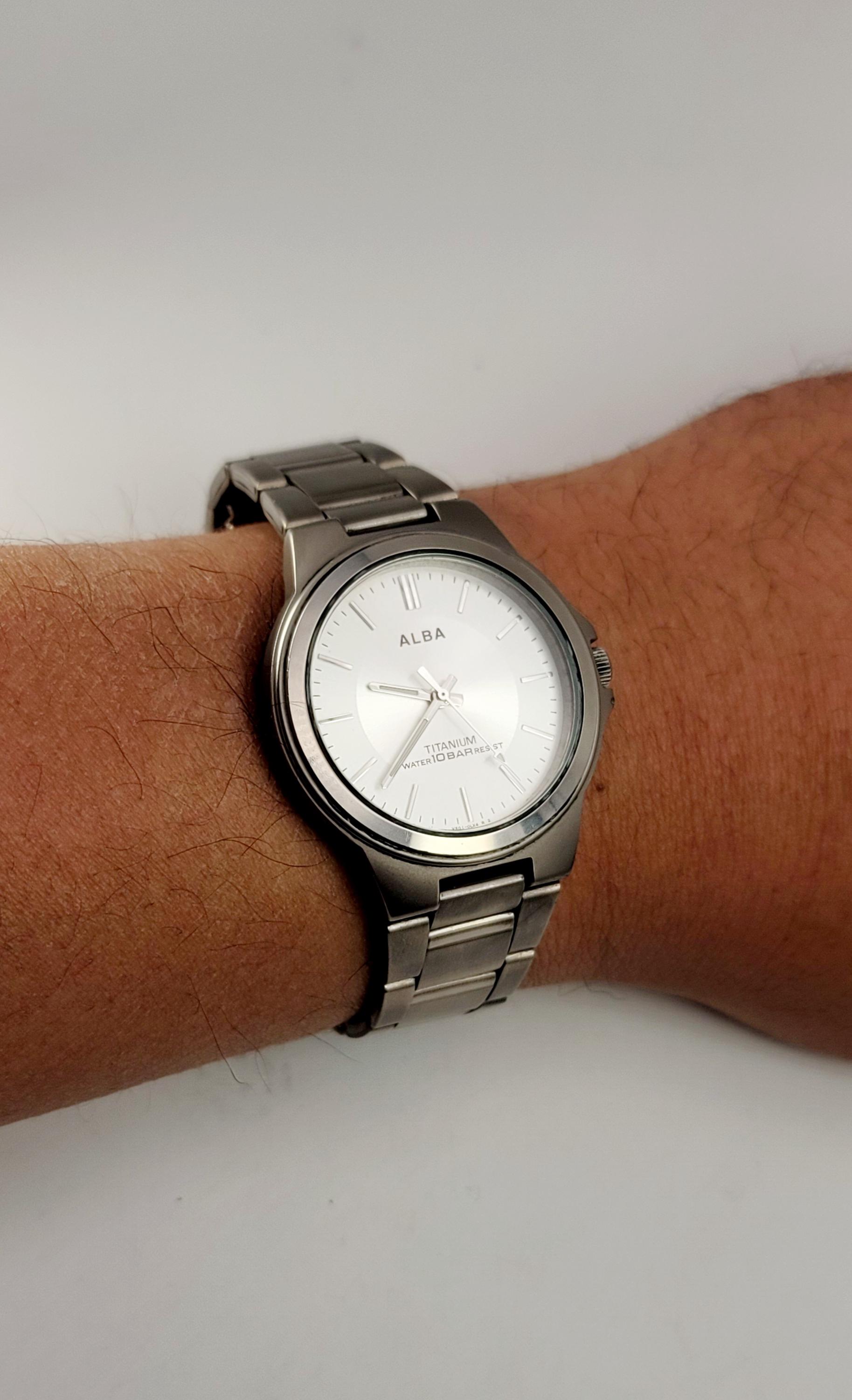 Seiko ALBA V501-0DN0 Titanium Quartz Watch White Dial 37mm JDM - Etsy