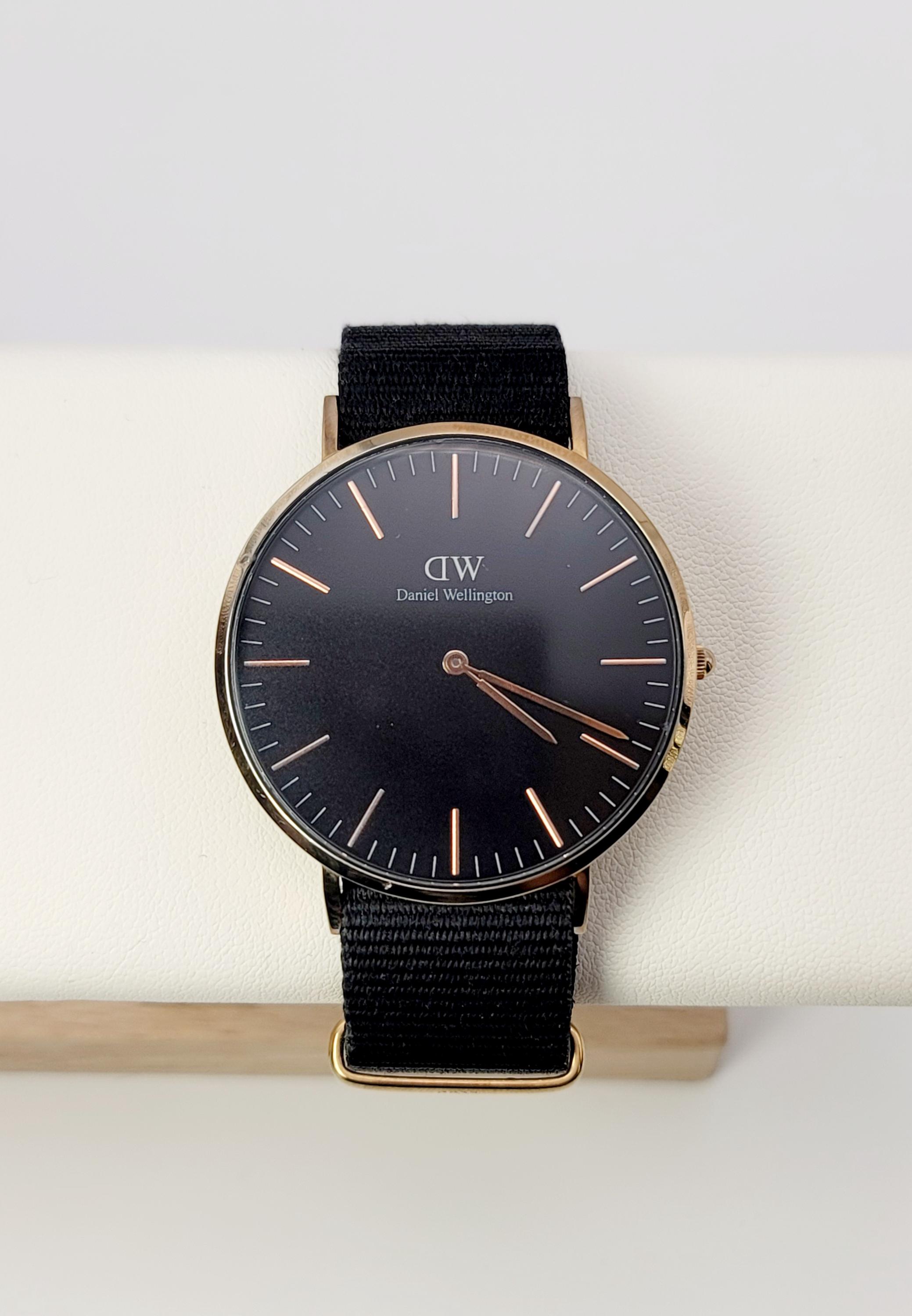Daniel Wellington Black Leather watch Watch Daniel Wellington Black in Steel - 25471420 main image 4