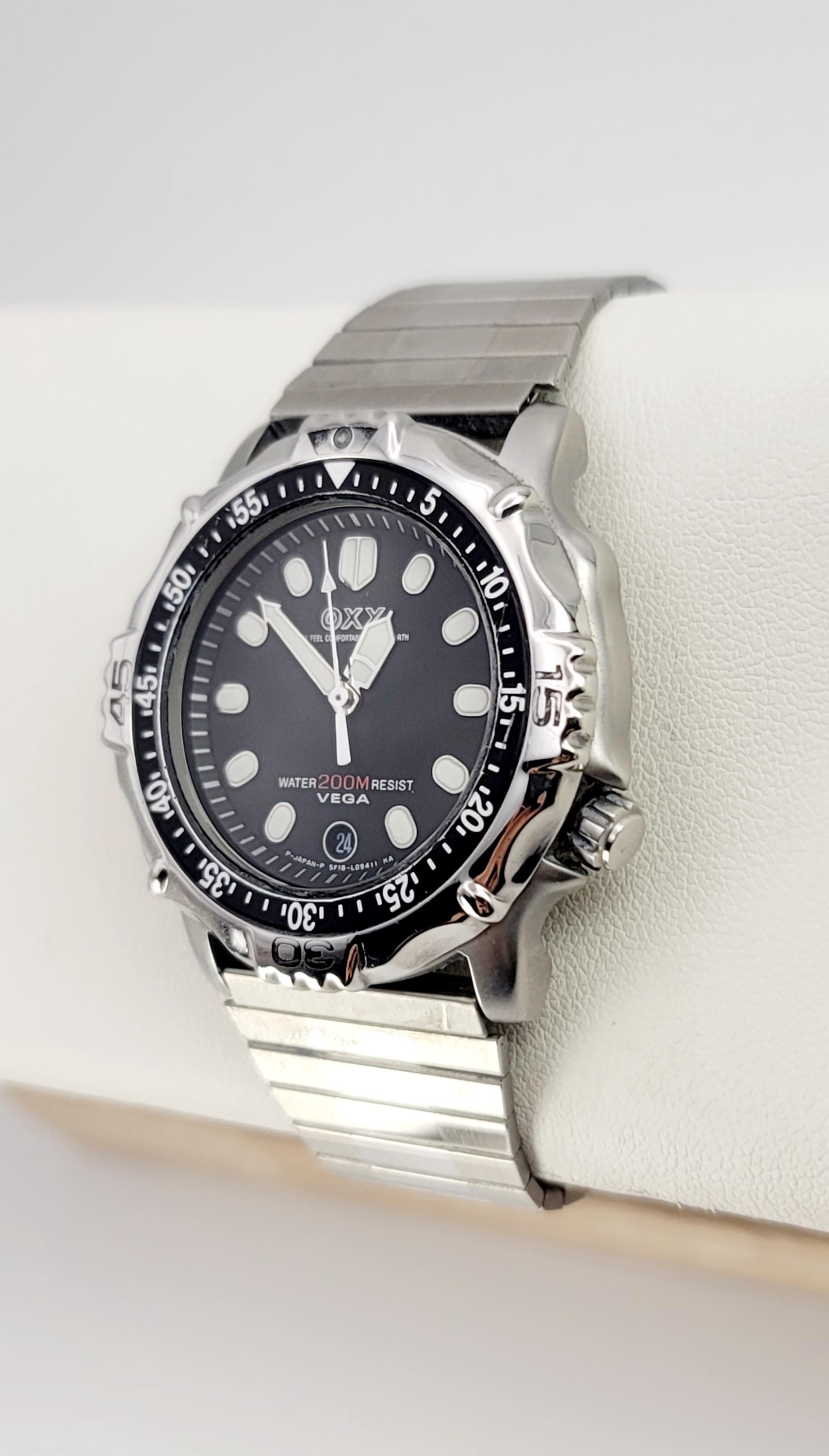 Vintage Citizen OXY Vega Quartz Diver 5F18-L03423 TA Black Dial