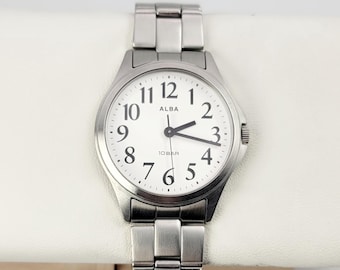 Seiko ALBA V501-0ED0 R2 Quartz Watch – Japan Vintage