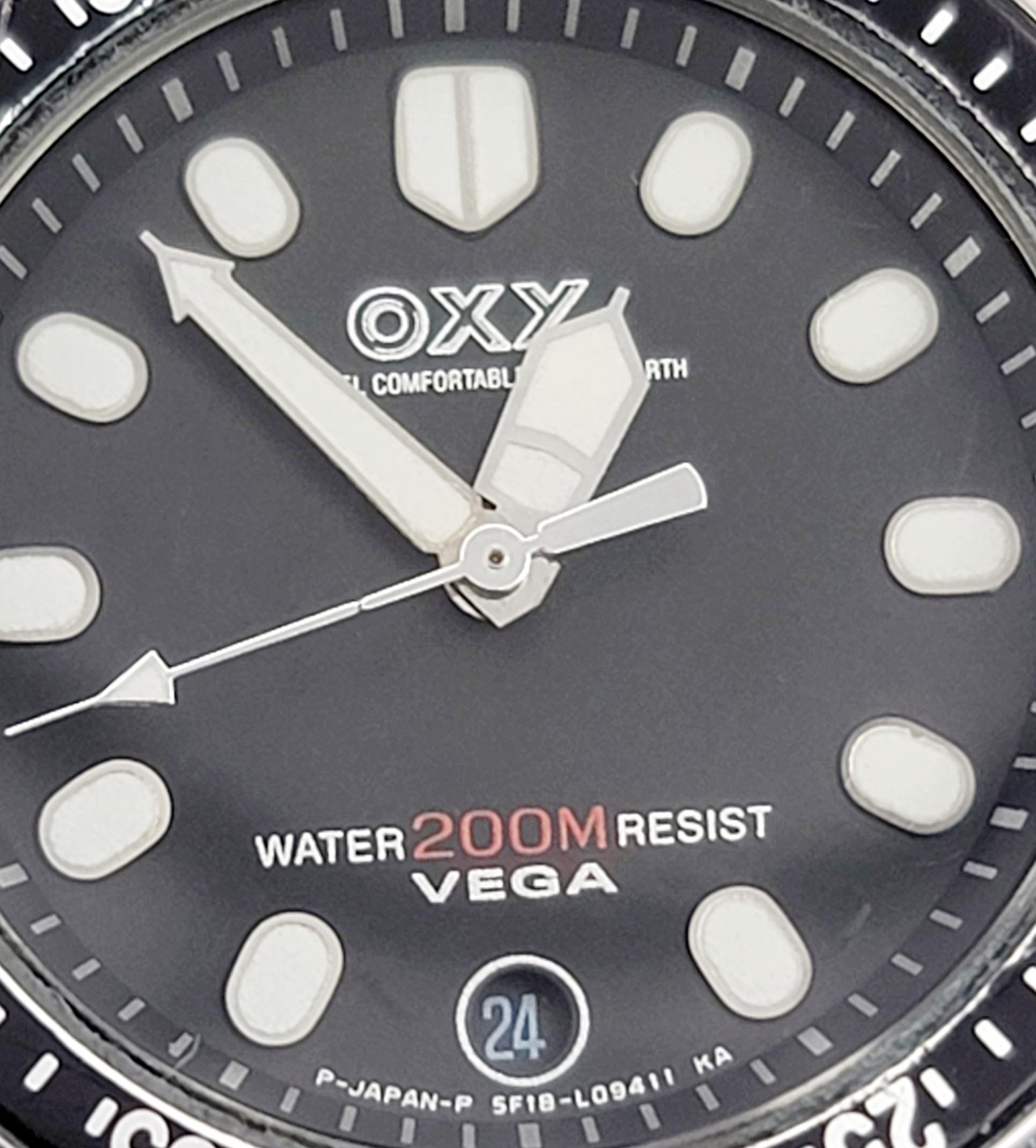 Vintage Citizen OXY Vega Quartz Diver 5F18-L03423 TA Black Dial
