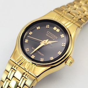 Vintage Gold Tone Ladies Watch - Etsy display picture 3