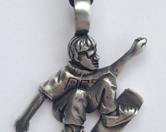 Skater pewter pendant with expandable necklace