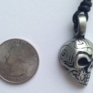 Skull pewter pendant with expandable necklace image 3
