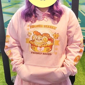 PKM - Fidough Bäckerei Hoodie | Gamer Pullover Hoodie, Pullover, Kawaii Hoodie, Kawaii Pullover, Gaming