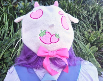 Strawberry Cow Beret: Kawaii Pastel Embroidered Wool Beret