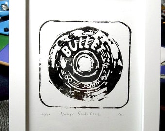 Vintage Santa Cruz Bullet Skateboard Wheel Lino Print, Bullet de edición limitada, 03/03 Impresión en relieve negro, Titulado numerado firmado, 5 x 7 pulgadas