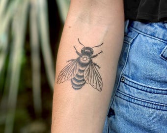 Bumblebee Temporary Tattoo: Realistic, Hand-Drawn, Black Ink, Pollinator Insect Design