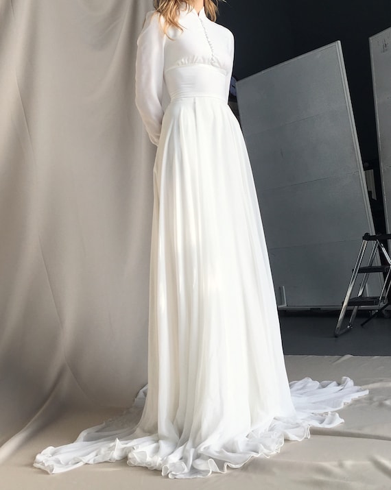 Button Long Sleeves Wedding Dress Button Long Sleeves Wedding Dress