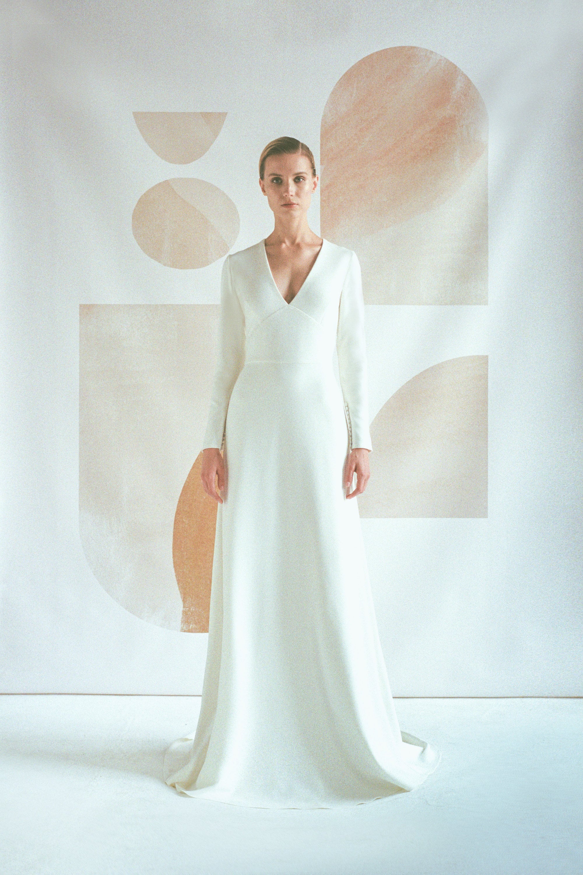 Modern V-Neck Long Sleeve Slit Wedding Dress