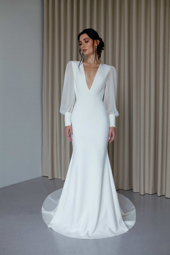 Vestido de novia de sirena de manga larga con cuello en V - Etsy España Vestido de novia de sirena de manga larga con cuello en V - Etsy España