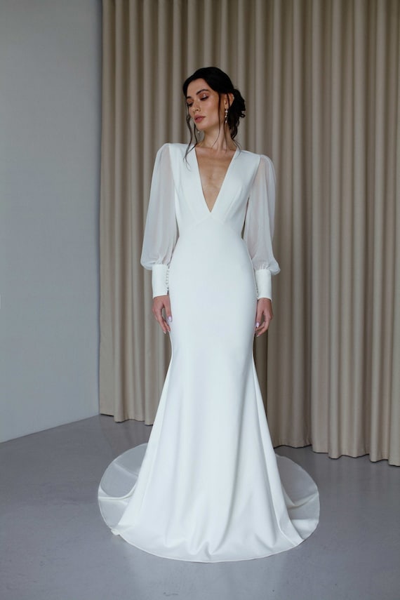 V Neck Long Sleeve Mermaid Wedding Dress Modern Open Back Crepe