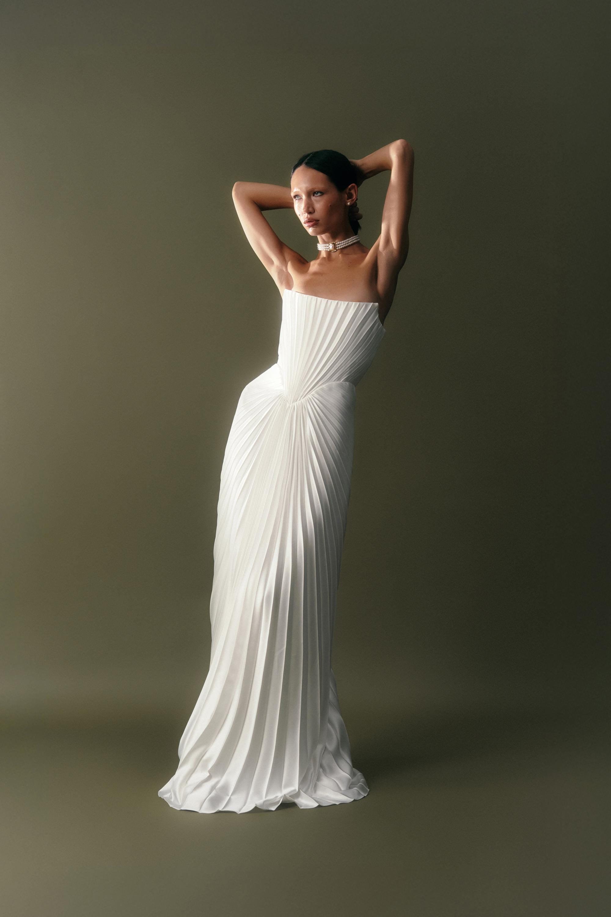 Strapless basque waist wedding dress Pleated satin corset wedding dress Minimalist sheath bridal gown Modern column bridal dress KIANA