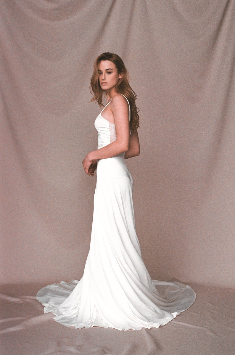 what to wear to a wedding in your 30s