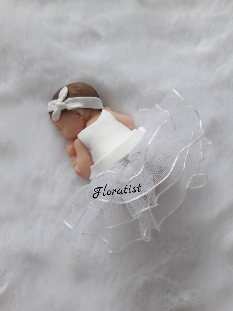 SEVERAL MODELS Baby girl with miniature white tutu fabric dress in fimo to personalize for baptism, birthday, birth bandeau noué blanc