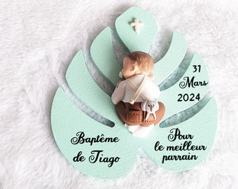 plaque feuille monstrea menthe avec bébé miniature avec son doudou pour anniversaire bapteme