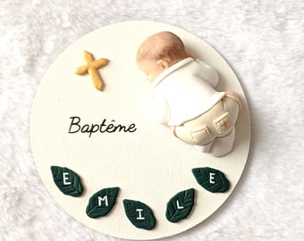 PLUSIEURS MODELES plaque baptême bébé tenue de garçon baptême  pour décoration ou gateau miniature en fimo à personnaliser