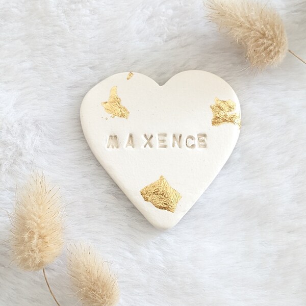 médaillon magnet personnalisable pour naissance , saint valentin  fete mamie papi maman baptême anniversaire pâques