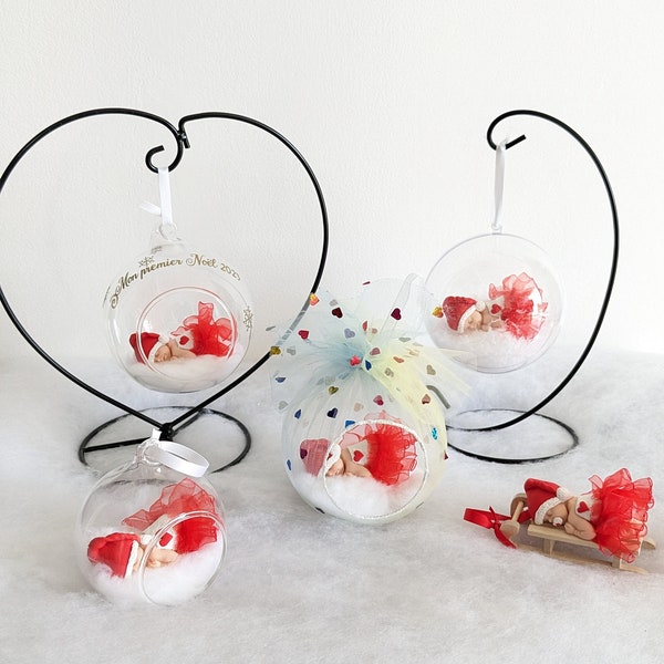 collection boule verre ou plastique  et suspension  bébé noël fille tutu rouge et coeur mon premier noël