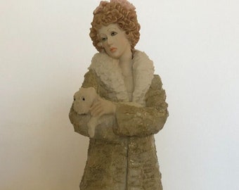 1984 Pucci Arnart ~Dame mit Hund~ Porzellanfigur mit Holzsockel 10-Zoll.