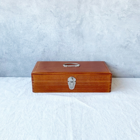 Classiky Tool Chest – Japanese Craft Storage Box for Sewing Tools, Stationery & Maker Supplies