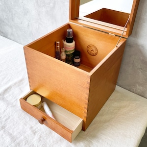 Classiky Beauty Box – Japanese Craft Storage Box for Sewing Tools, Stationery & Small Accessories