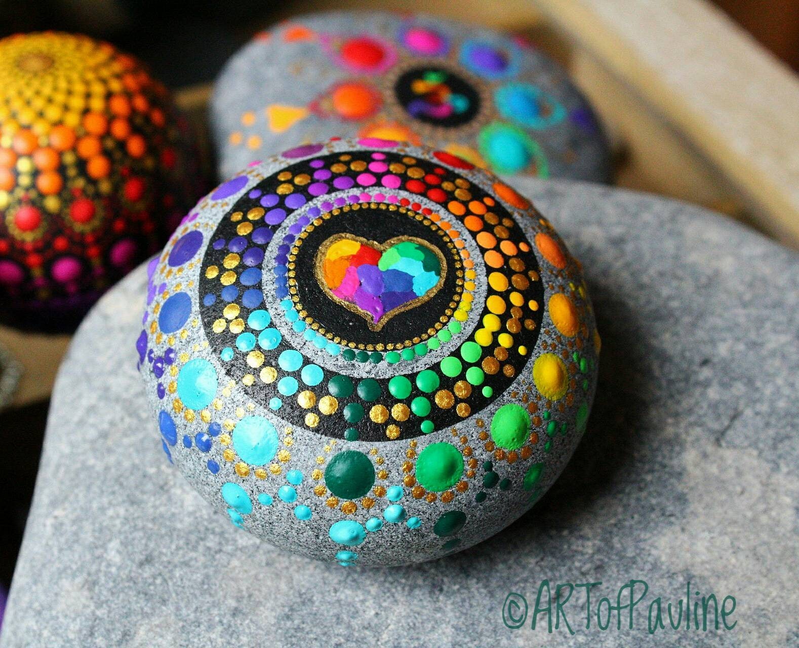 Wunderschöner Mandala Stein handbemalt Sphere Dotart Mandalas | Etsy