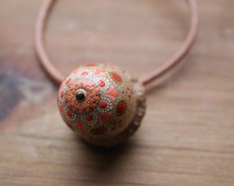 Eichel Kettenanhänger echte Eiche Dotpainting bemalt