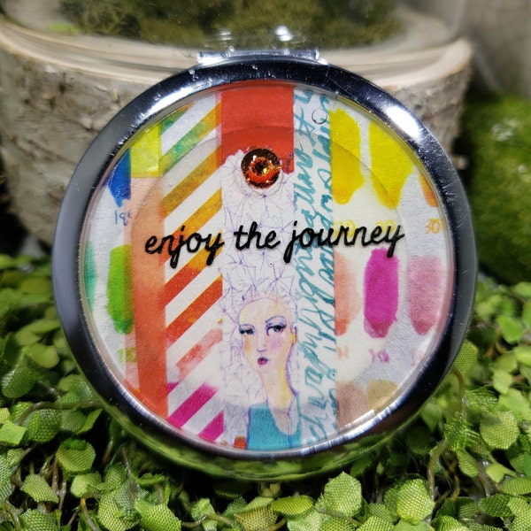 Enjoy the Journey Compact / Jane Davenport / Swarovski crystal