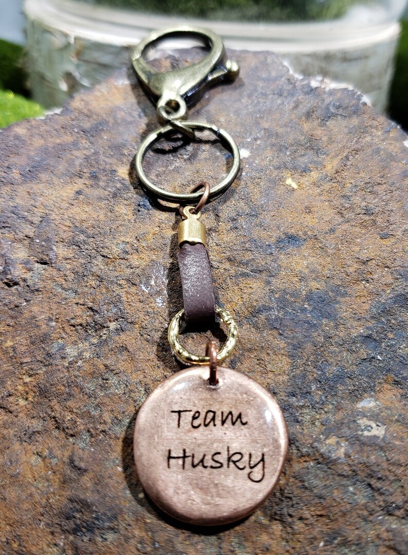 Team Husky Keychain pawprint leather