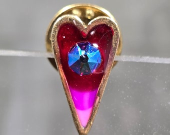 Fuchsia Shimmer Lapel Pin / heart / alcohol ink