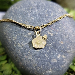 Hibiscus Charm Bracelet  / gold / minimalist / charms