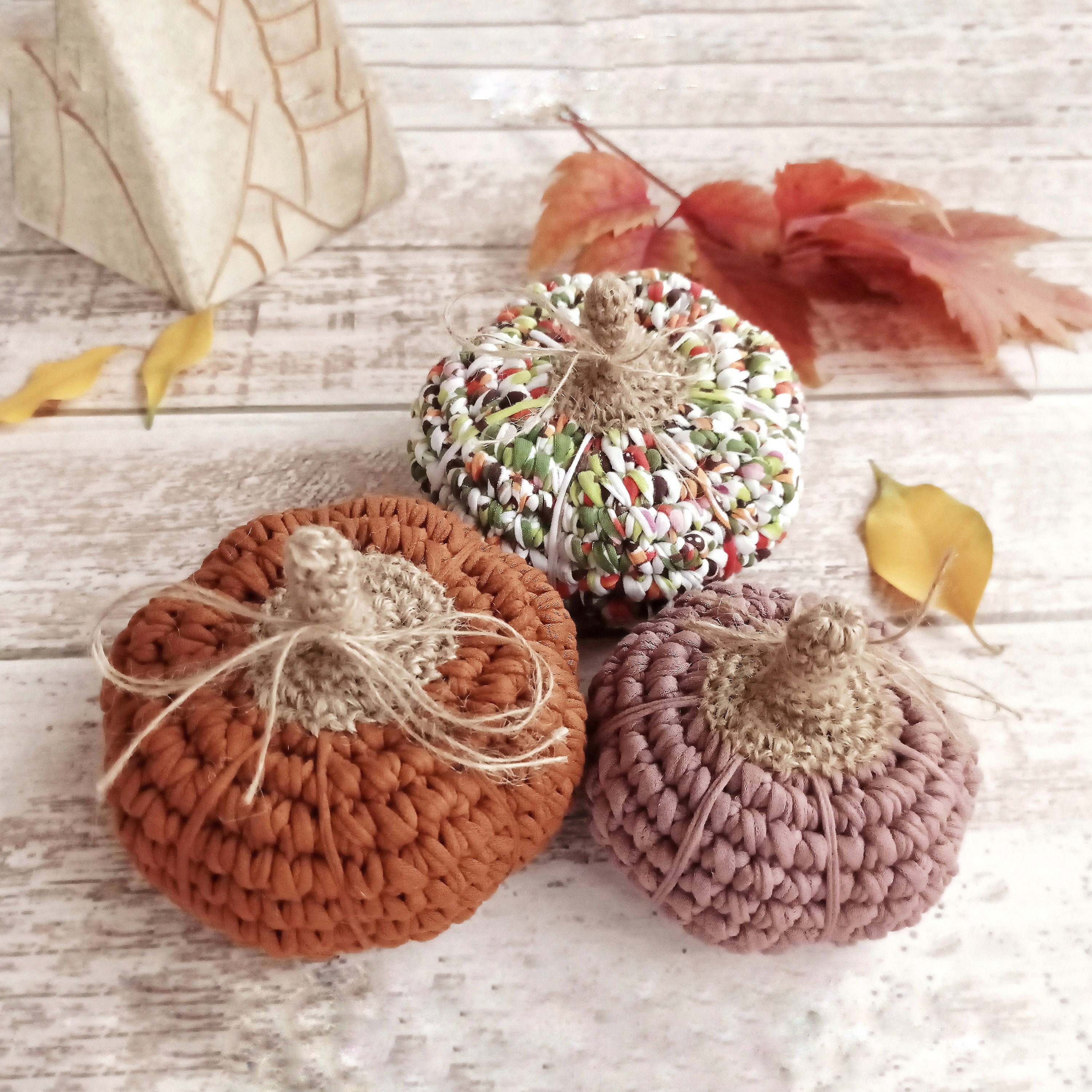 GLFLOW Gehäkelte Kürbis-Ornamente - 3-teiliges Set Für Herbstdeko, 9x6cm In Orange, Grau, Weiß