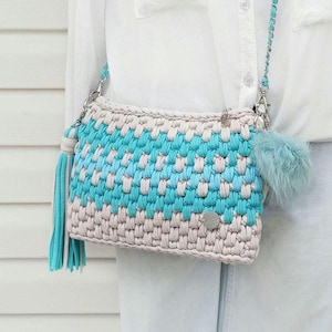 Small Mint Green Crossbody Bag: Crochet Ziper Clutch