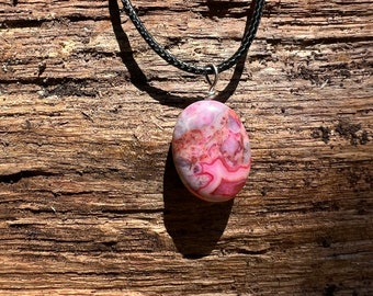 Galet spetsagathalsband