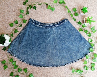 Lavado ácido 1980s denim falda / tamaño S / denim mini falda / falda de alta cintura / 80s falda jean / falda de mezclilla skater / falda de lavado ácido