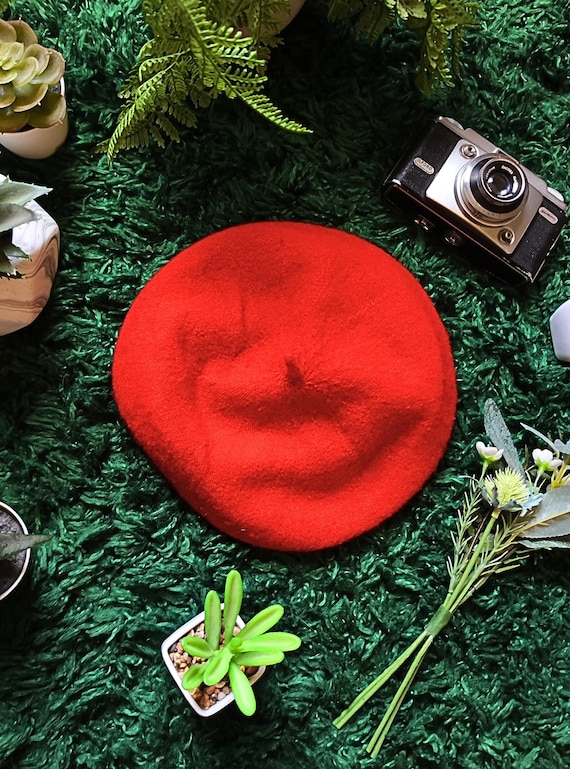 Vintage Red Beret | Best Fits Small Heads | Wool Beret  display picture 2