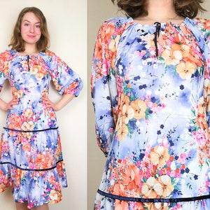 Wonderful 1970s Floral Dress | Size S-M | Flower Power Dress | Cottagecore Dress | 70s Vintage Dress | 70s Tiered Dress | 70s Peasant Dress