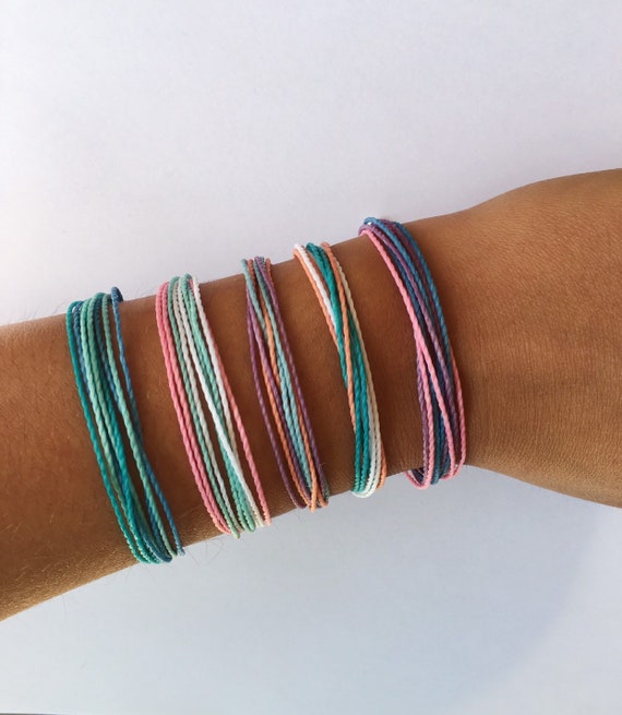 Candy Stripe Christmas Friendship Bracelet Thread Bracelet & Anklet Woven  String Bracelets Waterproof Bracelet Adjustable Bracelets 