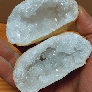 Complete quartz geode from Morocco