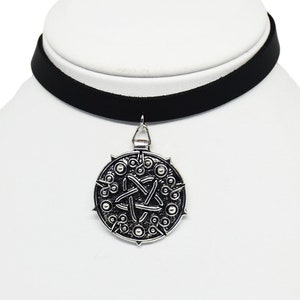 Yennefer necklace - Cosplay Jewellery |  Medallion | Yennefer Cosplay | Necklace | Yennefer
